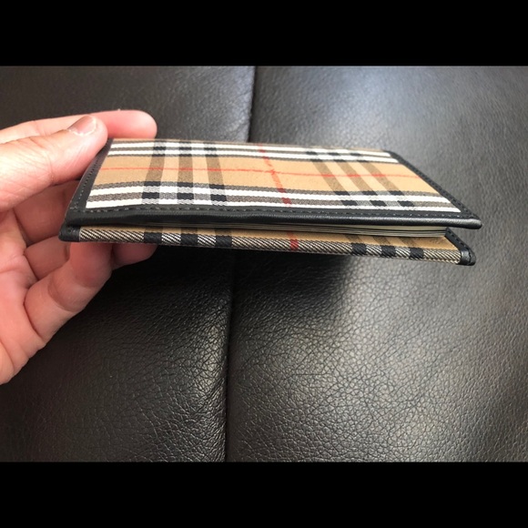 100% Authentic BURBERRYs of London agenda - Picture 10 of 12